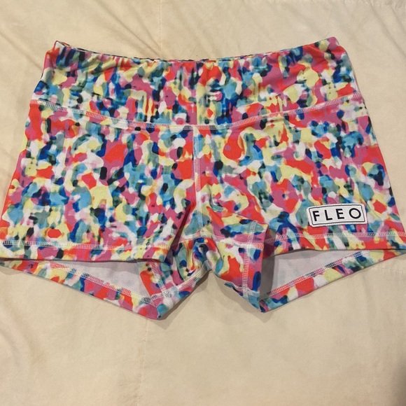 FLEO SHORTS - Picture 3 of 5